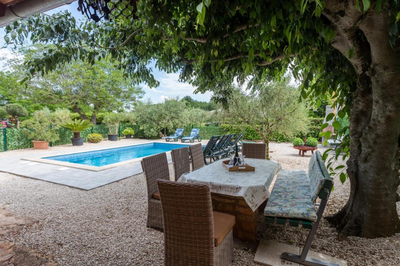 Villa Lucky Brtonigla Exterior photo